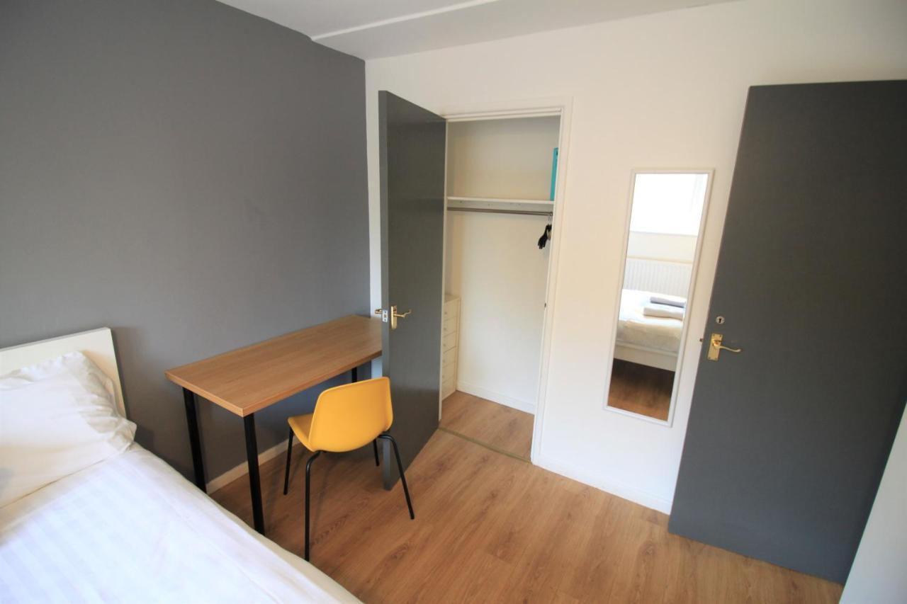 Hamilton House -3 Bed Close To Town, Drive Parking, 2 Toilets نيوكاسل أبون تاين المظهر الخارجي الصورة
